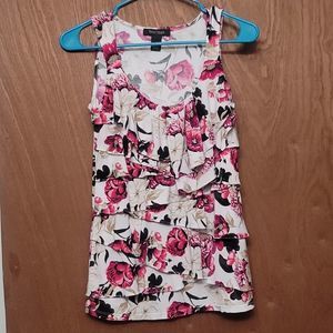 White House Black Market Floral Ruffled Sleeveless Blouse. Size Xs.